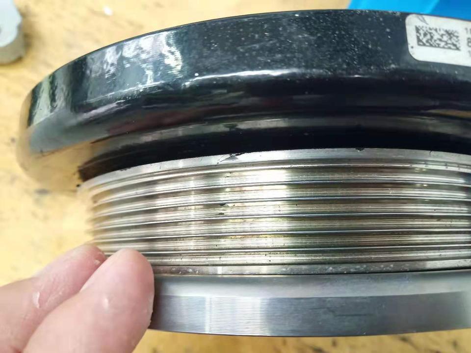 宝马x5-19款X5两个月的新车，发电机皮带轮损坏，质量问题，如何维权？