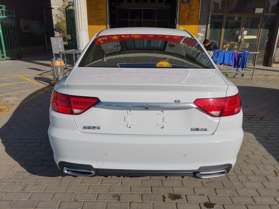 新买的帝豪gl1.4T，cvt变速箱，跑了1600公里，跑高速油耗表显7.0个，市区9个左右，现在有个问题跑高速到115迈左右轻微给油当时不提速，转速也不升，过好几秒才会提速。
给油重一点还是不提速，转速也不升，但是4秒左右有挫顿感，以后才慢慢提速，