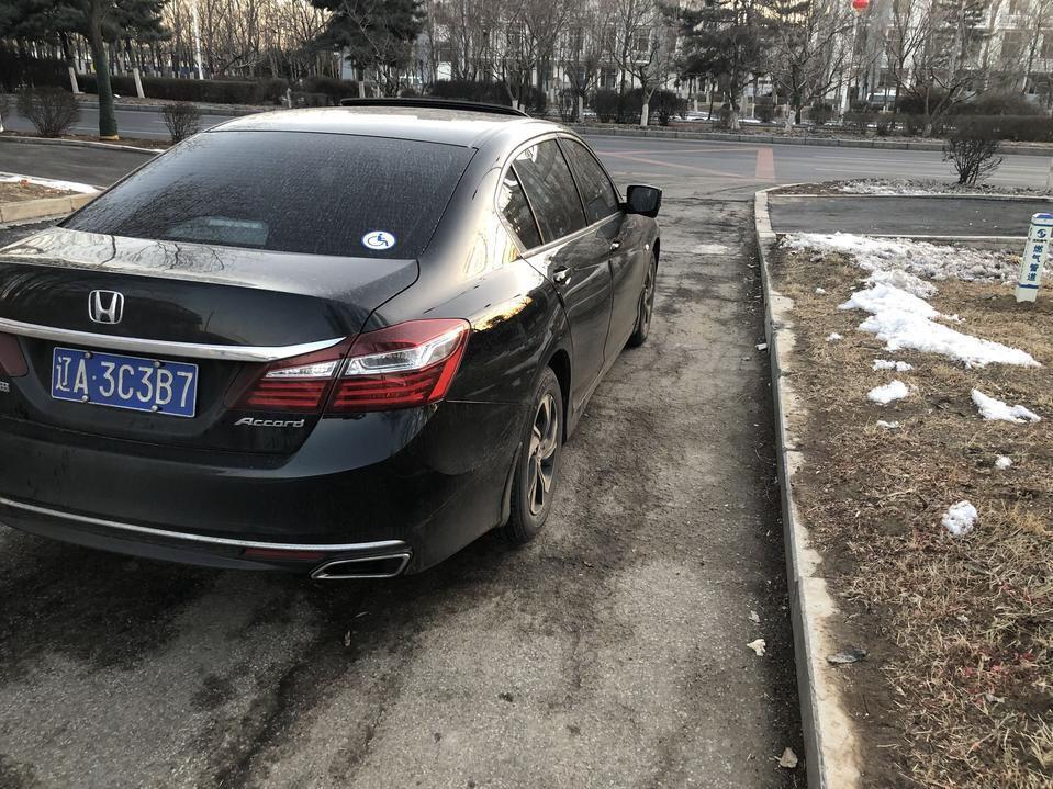 雅阁混动漏油吗？是搭配的哪款发动机？