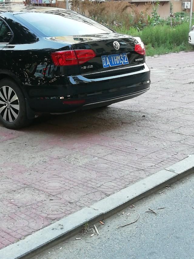 这个是速腾什么款啊，漆真亮，真帅。