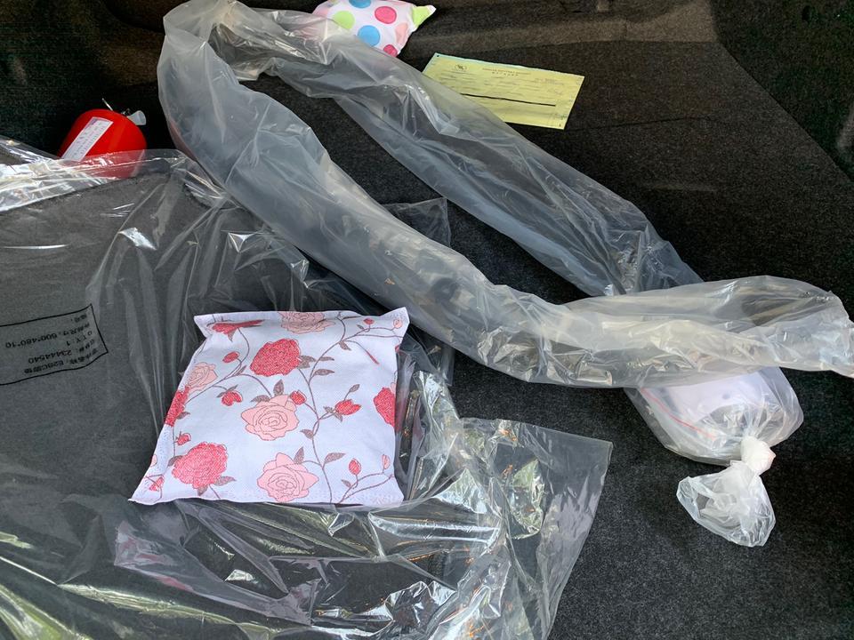 迈锐宝xl-这个提车的时候放在后备箱里是哪里的？？