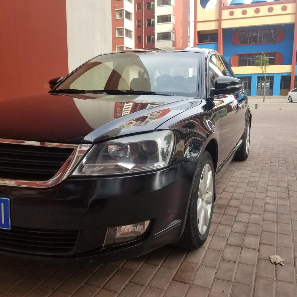我的车是帕萨特新领域10款的
今天拆开车门内饰板车门迎宾灯滋滋响了一声然后车内顶灯，迎宾灯，灯光都不亮了，车钥匙也锁不了车了，是怎么回事？是不是熔断保险丝了？