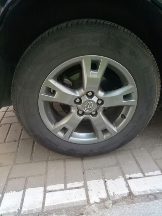 rav4荣放-为什么汽车轮胎都是黑色的呢？