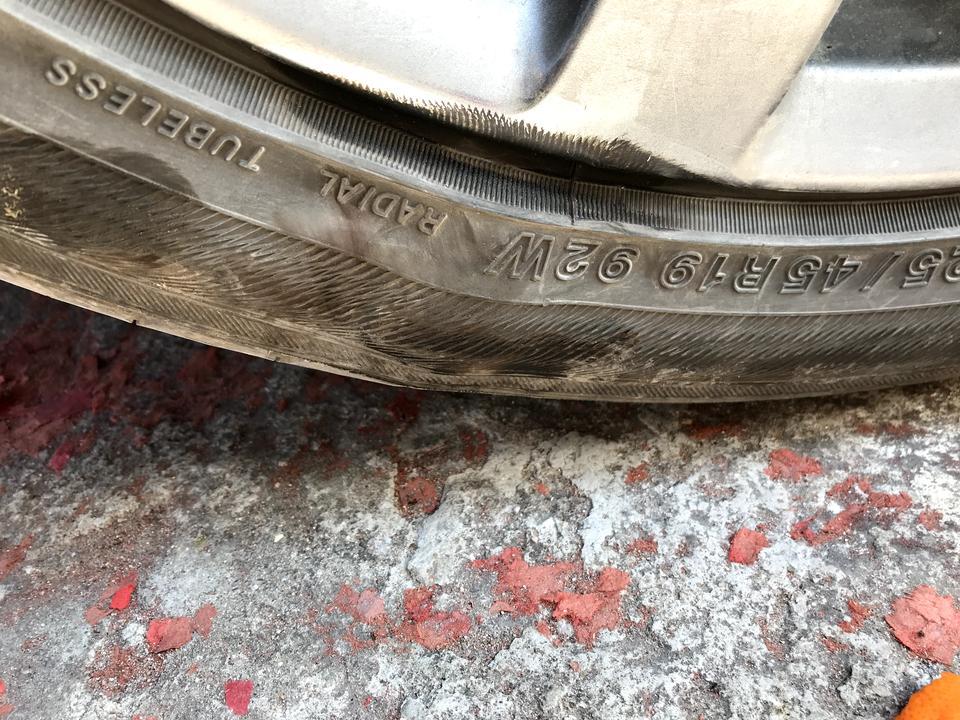 阿特兹-这样还能跑高速吗？大神们换都没有换现在非常时期谁知道那个店有这种轮胎换的告诉我.急急急急坐标广西贺州富川瑶族自治县谢谢?