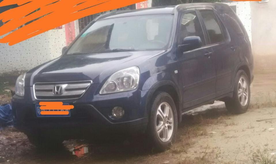 本田cr-v-大家看看这是什么车？谁知道这车几年前的？