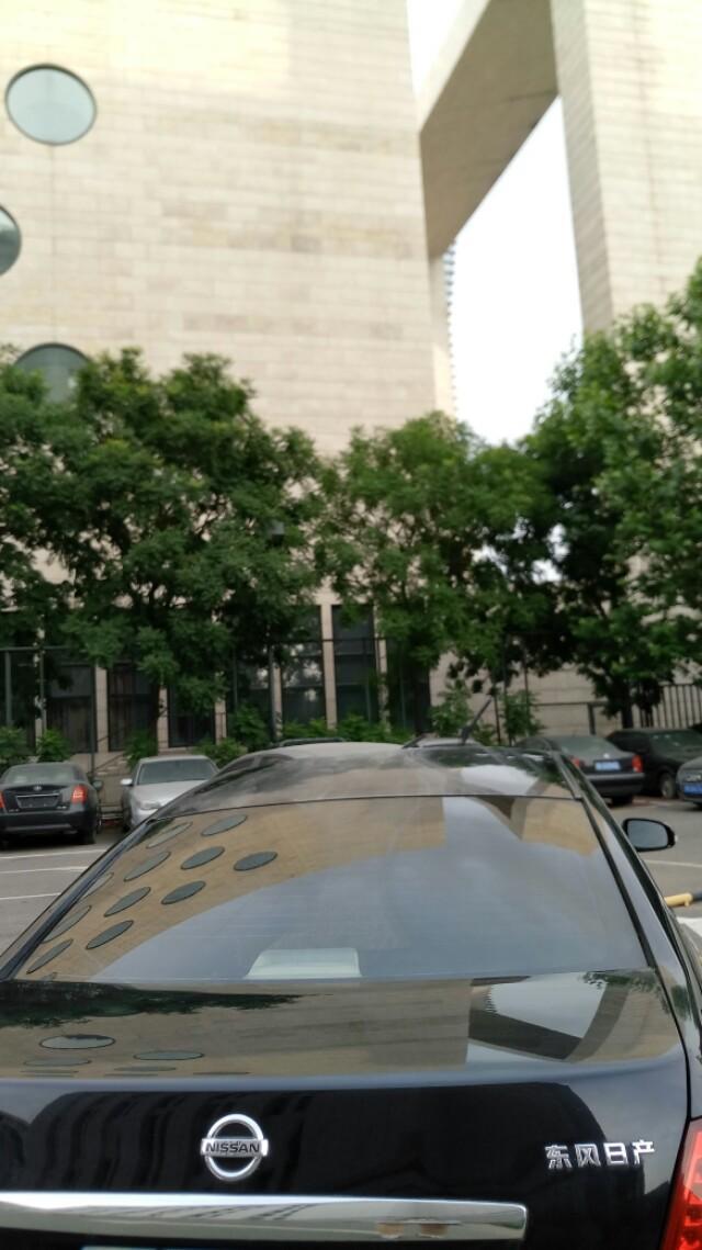 大家看看这是什么车。配置，2011年的天籁。具体配置能看出来吗