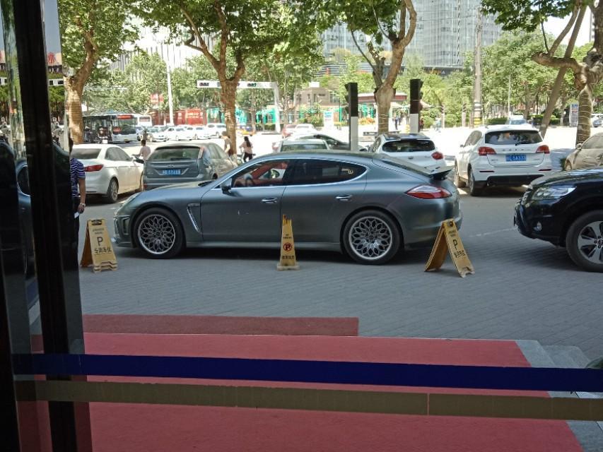 panamera-大家看看这是保时捷那个车型