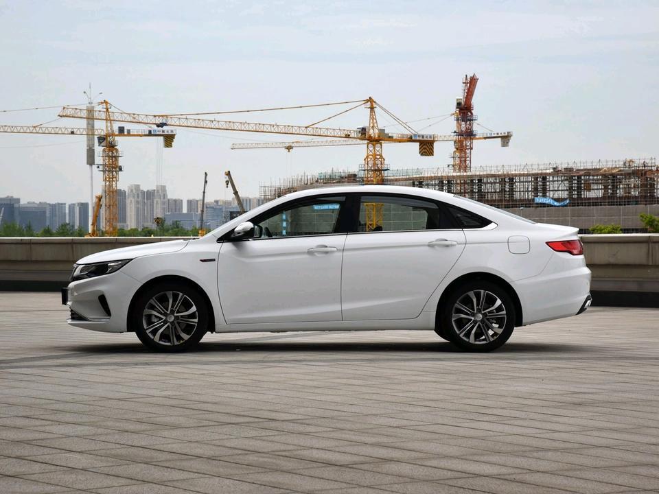 帝豪GL，2019款，1.4T，CVT精英智享型，低配换高配轮毂违法吗，影响审车吗？