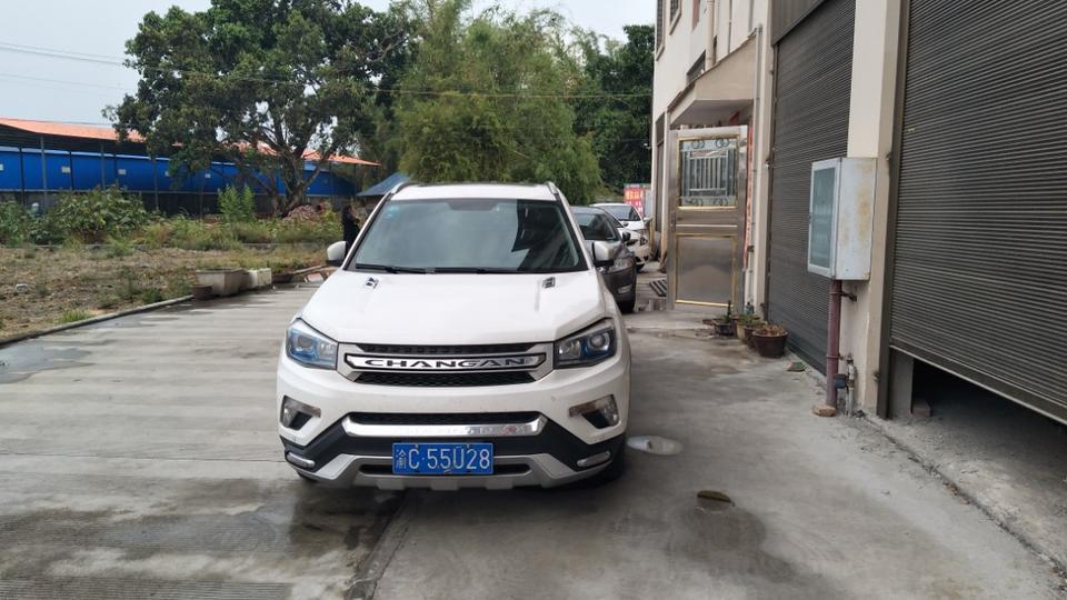 长安cs75-大家看看这是什么车 
 2018年05月02日17:56:27