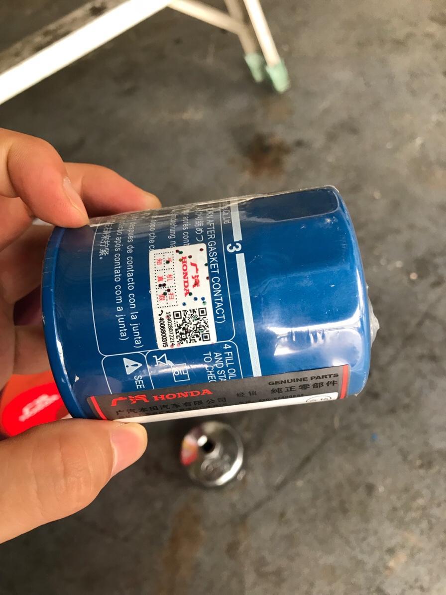 缤智-空调滤芯，空气滤芯多久需要换一次。1万四千公里一年车刚去做保养，技师说两滤挺干净没帮我更换，这样合适吗