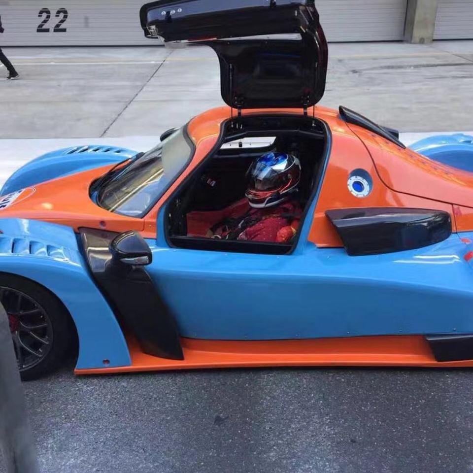 amg gt-大家好，求助大家，中国买车第一人是中国赛车手 吕宜霖先生吗？在线等，急急急