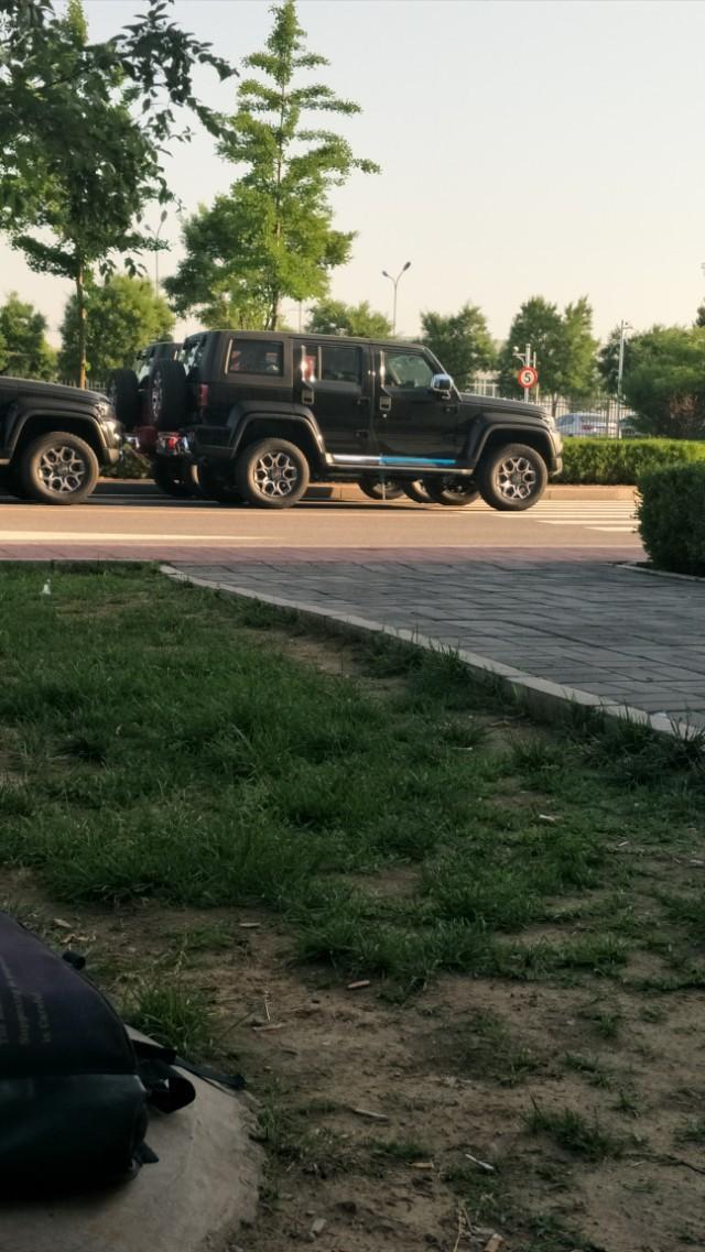 北京bj40-大家看看这是什么车 
 2018年05月18日18:00:08