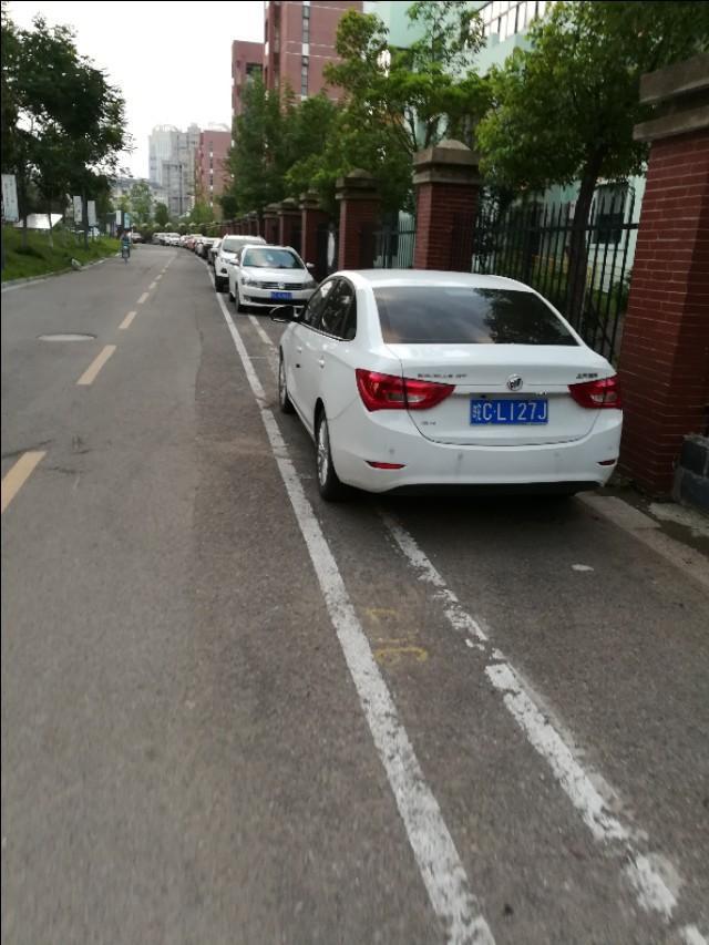 威朗-你觉得这款白色的别克怎么样？