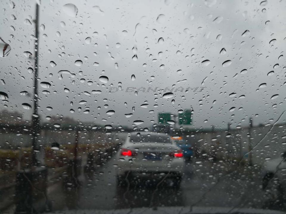 哈弗h4-雨天行车为了保证安全要注意哪些问题？