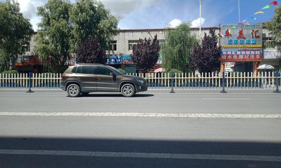 途观-大家看看这是什么牌子的车。