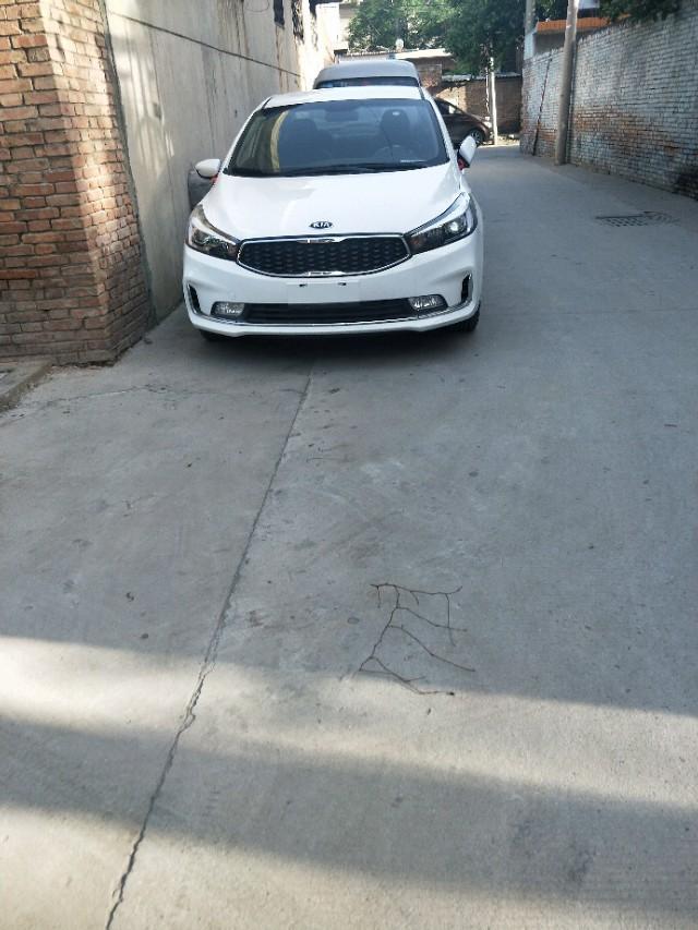 起亚k3-大家看看这是什么车 
 2018年05月12日17:41:09
