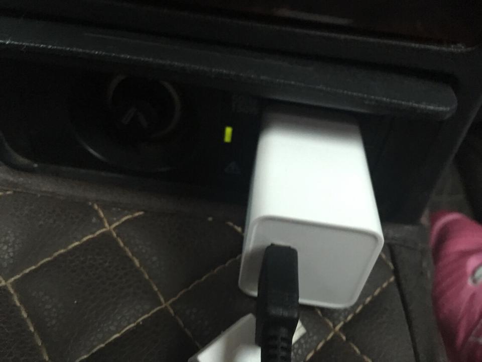 科鲁兹有充电口吗？