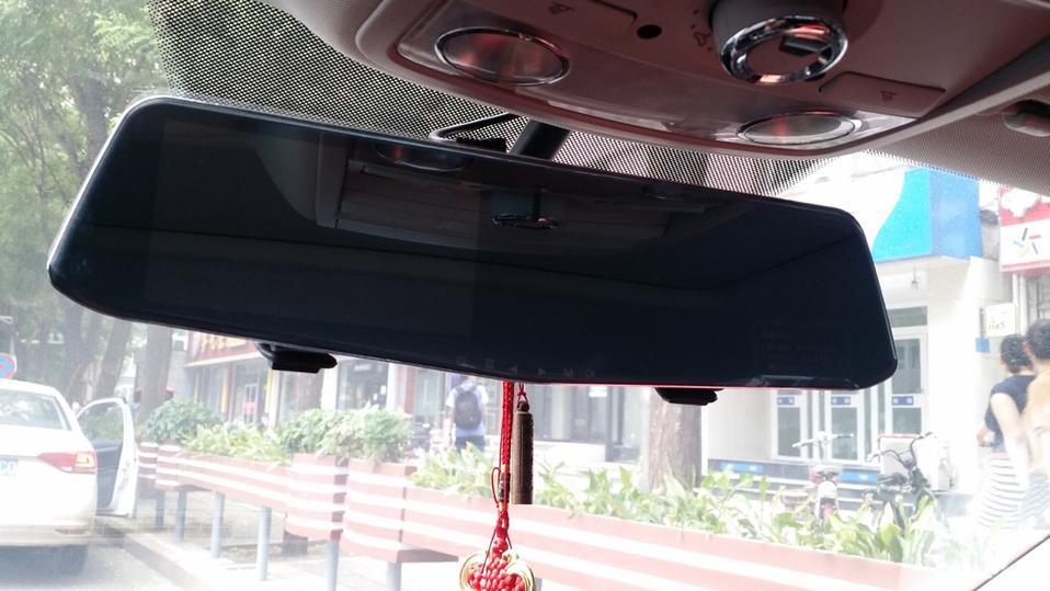 科鲁兹-行车记录仪影响视线吗？