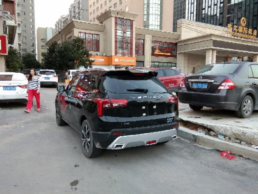 启辰t60-郑州实车，还没量产，怎么上路了？