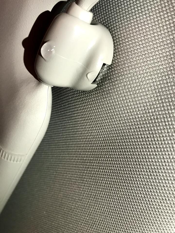启辰t60-10月23号交的钱到现在2个月11天 这都多少毛病了 后备箱盖异响 自动驻车案件卡在卡槽里 遮阳板卡扣处漏水滴水 我感觉买到了个假车?