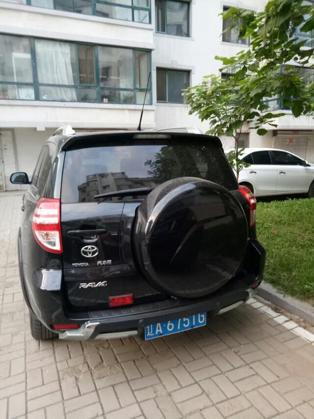 rav4荣放-请问各位车友们赐教一下这是几几年款的丰田荣放？