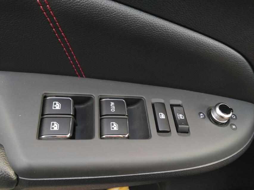 长安cs75-75那个AUTO键是车窗一键升降吗？如何操作，我试过怎么不行呀????