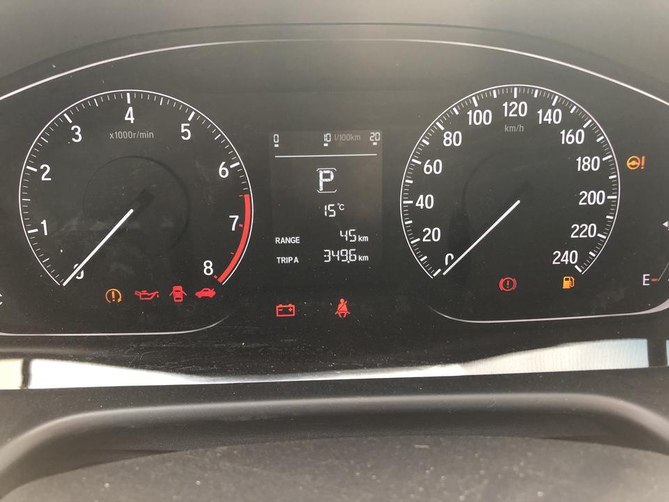 十代雅阁精英版仪表盘上前面英文字母后面45km是什么意思