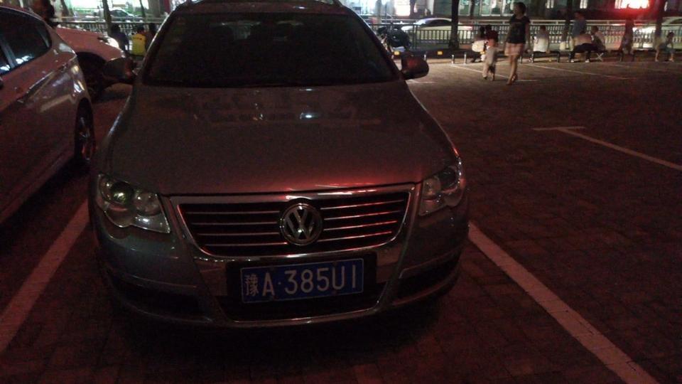 帕萨特-大家看看这是什么车，后面也没有任何标志