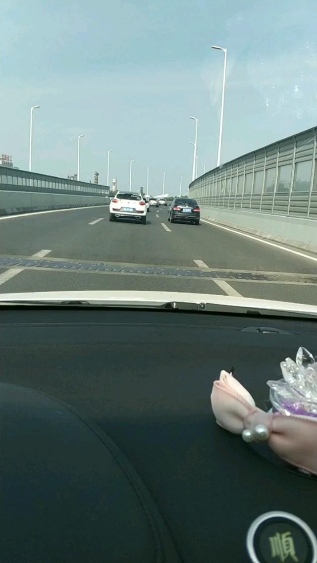 帝豪gs-方向盘有点跑偏是什么原因呢？？？