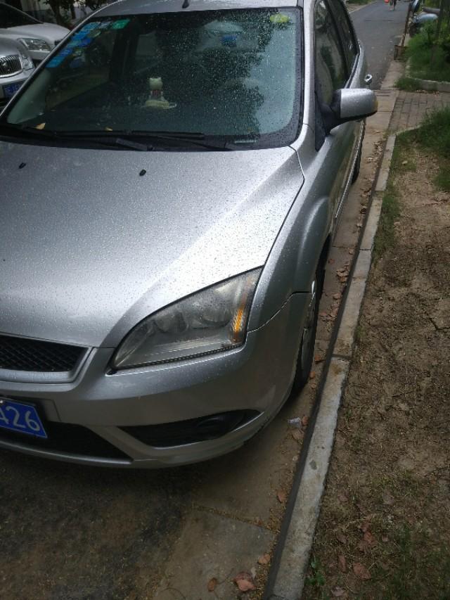 福克斯-老款经典。老朋友。陪我风雨无阻。晒晒。大家喜欢吗?
