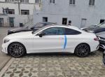 奔驰c级amg-19年年底提的C4 COUPE 为什么左侧翼子板没有标贴 就是这个双涡轮和4驱的标贴