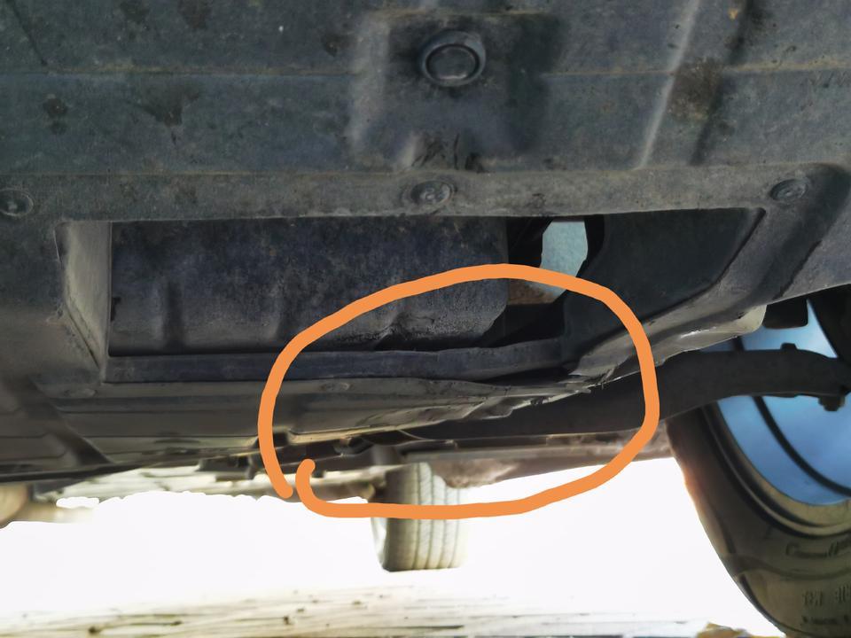 rav4荣放-底板刮开了刮这样能修吗？