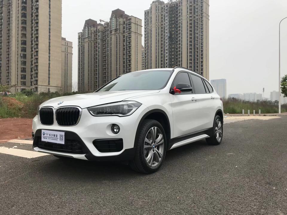 宝马x1-我的X1怎么是个黑耳朵！马路上难得看见一个同款！