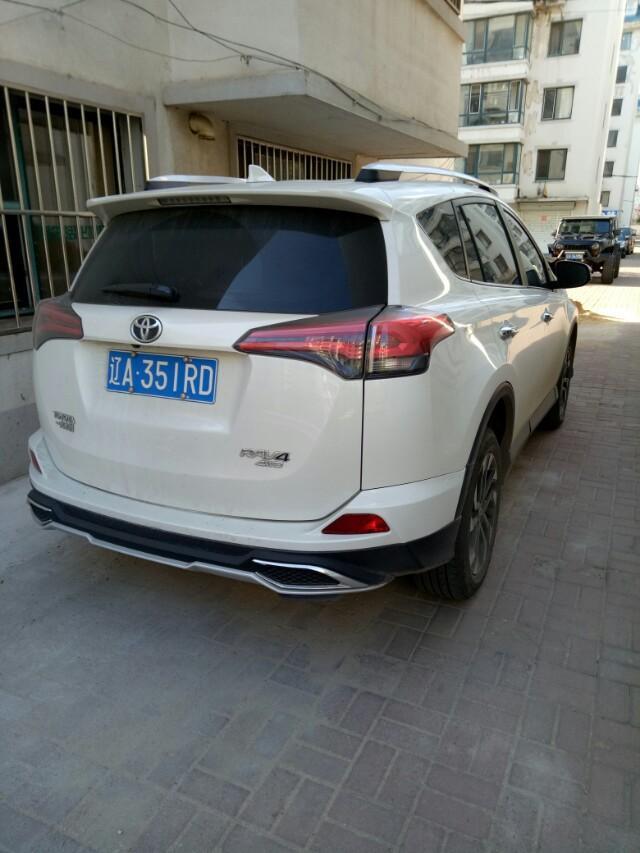 rav4荣放-车友看看是这款大奔值钱还是荣放RAV4值钱？