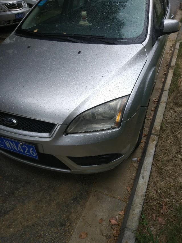 福克斯-老款经典。老朋友。陪我风雨无阻。晒晒。大家喜欢吗?