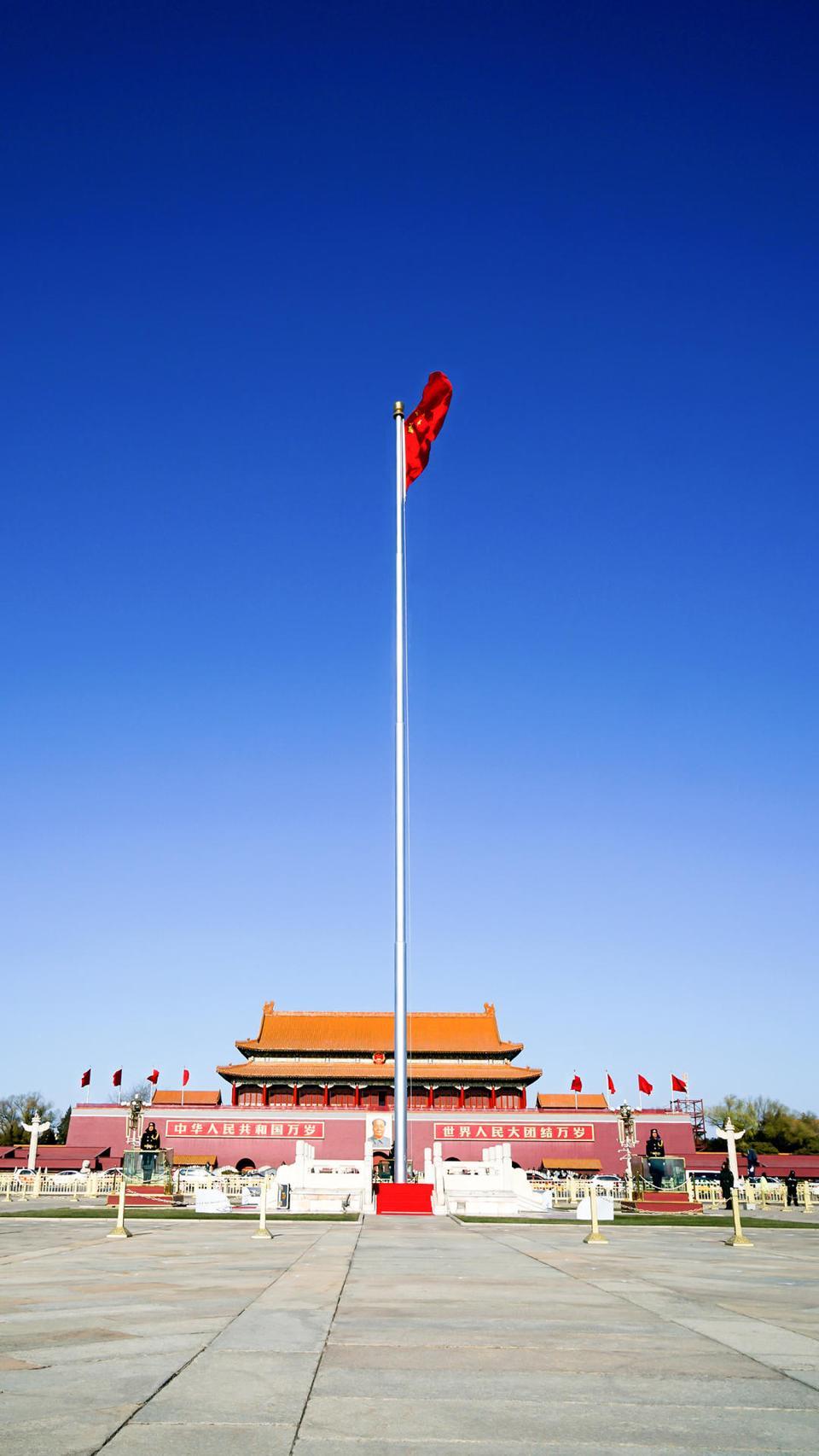 奥德赛-求大神们，油电混合跟烧油的开时间长哪个更划算更安全。都说油电混合的时间长电瓶失火不知道是不是真的