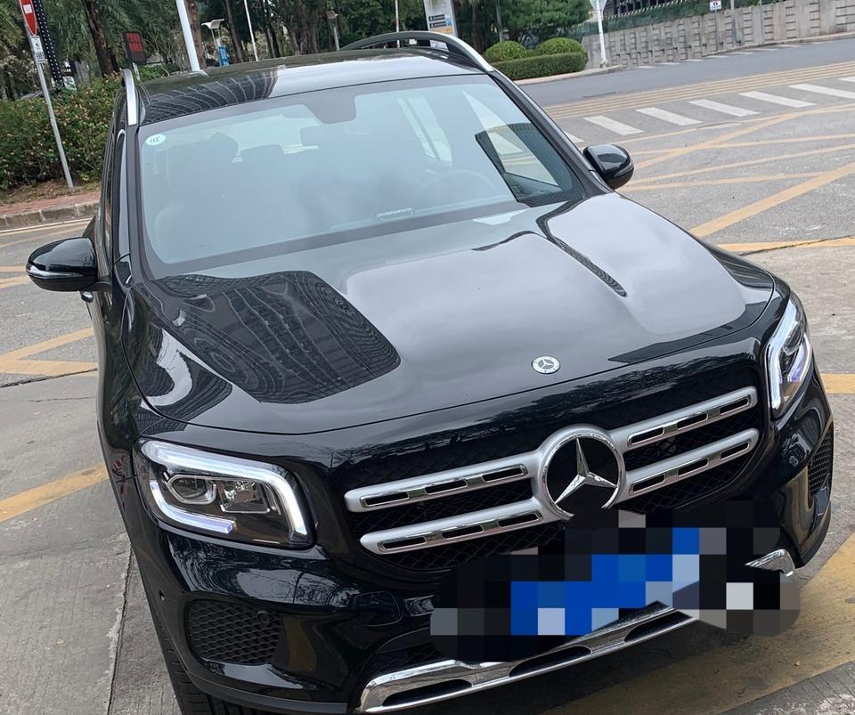 奔驰glb-我想知道GLB这个屏幕这个多媒体怎么联网？
导航怎么实现在线功能？还有可以下载aop吗？？
