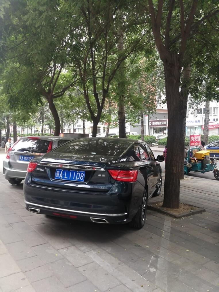 哈弗h6-这两款都是国产汽车吗？哪个外形好看？