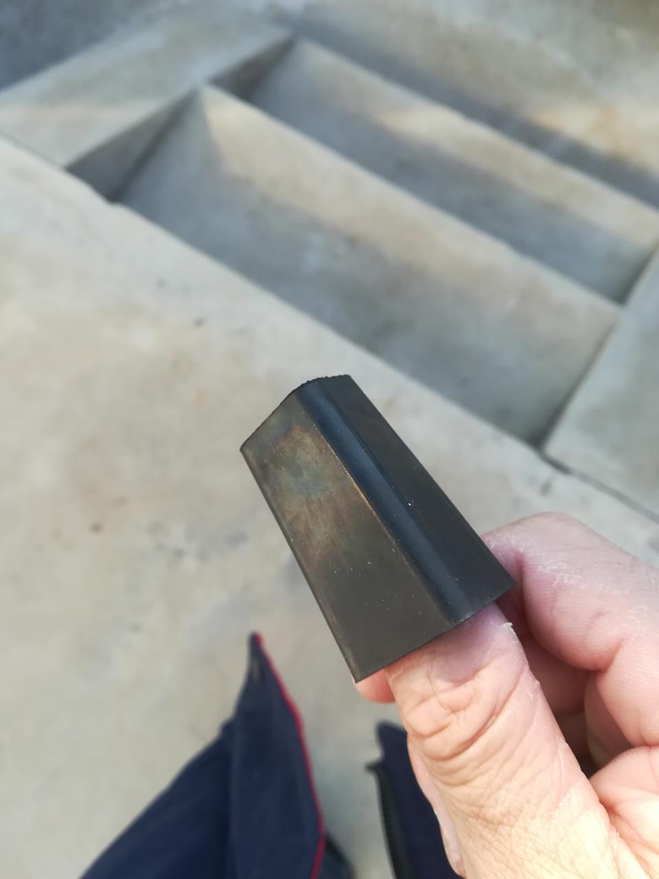 帝豪gs-后备箱里的这个东西干嘛用的