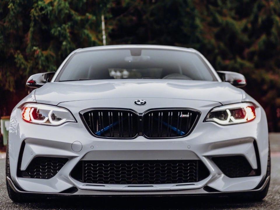 宝马m2-#选车#同为性能车，BMW M2雷霆 VS 奥迪TTRS！！！如果是你，你选哪个？说出你的原因！