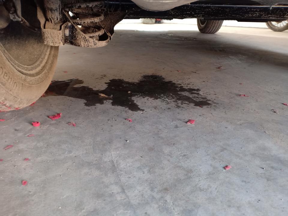 柯米克-我是新车，启动后有水从烟囱流出，应该正常，但是十几分钟还有，我感觉有点多，问一下大神们是否正常？