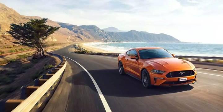 mustang-福特野马的后排平时可以坐坐老婆孩子吗 我想买怕坐不了人 问问各位车主