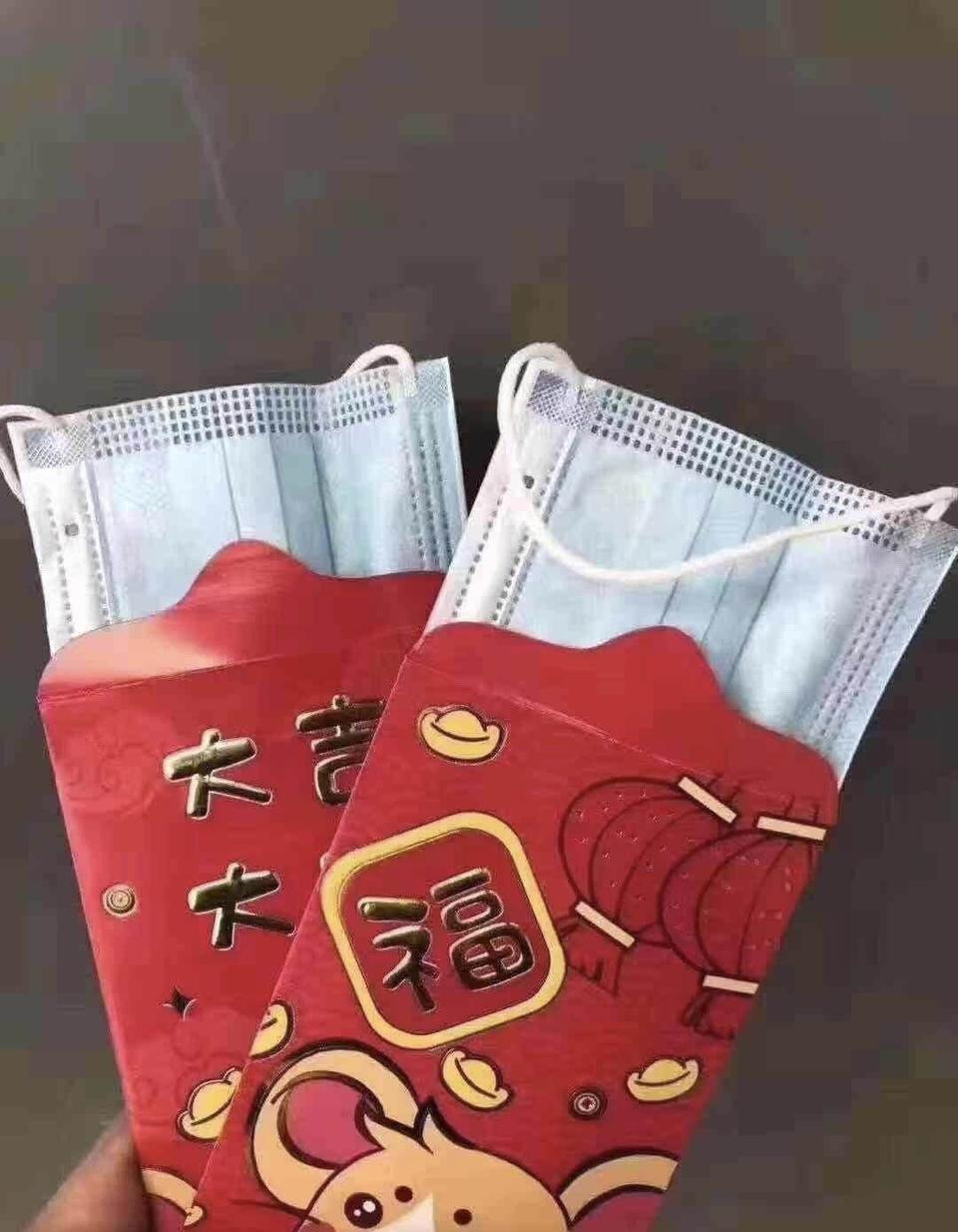 蔚来es8-买蔚来的车主都这么自信么？自信别人没你有钱？自信蔚来不会倒闭？自信蔚来世界第一？蔚来敢第一辆车就卖50万以上因为啥？为什么说着说着蔚来车主都会转到买不起的穷比上？不买就都得是买不起？关注这个价位的车大多是有购买力就是看不上蔚来，500万捐款捐给自己搞营销，给车主寄口罩，鼓动车主捐钱就是好的？我认为还是要有点担当，自己实打实拿出500万支援一线，整个活动还是一线医务工作者买车便宜5000不要问我捐没捐，我在出力，