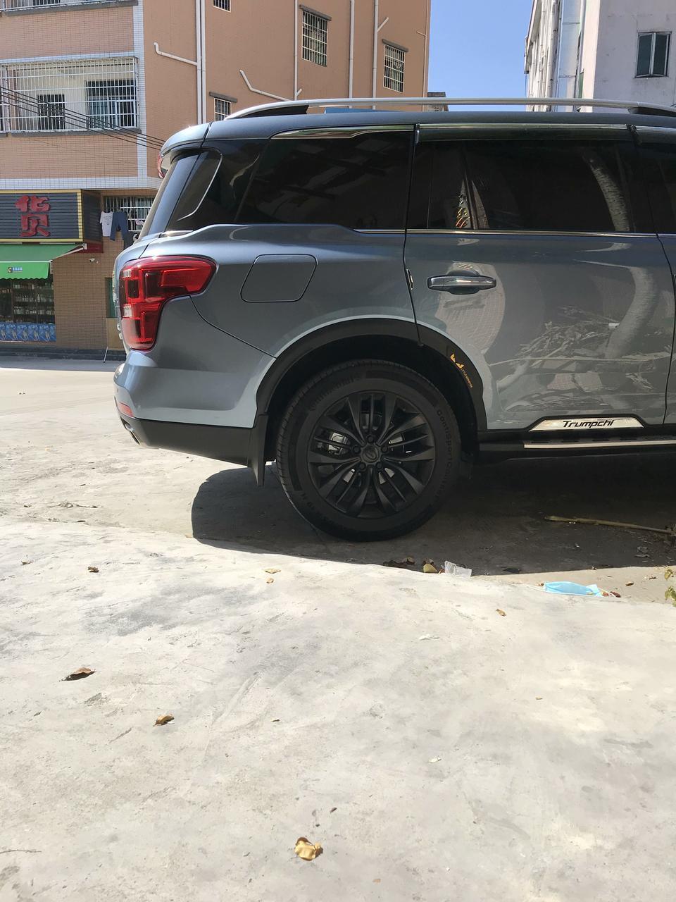 求推荐，25-30左右的suv，马力200以上320牛米，后期方便的车，最好5座就可以，suv的7座都是渣渣，除开韩系不考虑，有看过冠道，途观l，昂克威，冠道前脸感觉不赖看，有点外八的感觉，还有就是cvt大扭矩据说不耐扛，途观就不说了外观我真分不清谁是谁，昂克威内饰看不下去。是不是有点本事没有，毛病太多了哈，各位大哥大姐大神还有没有推荐一下的？图片是以前的车，卖了，