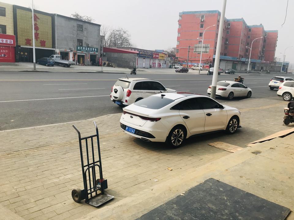 la festa 菲斯塔-我车跑了2246公里，今天拉了一些一些土豆和苹果。后备箱都装的满满的，然后我看后悬架那里，低的只剩一指都塞不进去。这样对车有多大的影响。希望广大车友能给点意见。不要参考下面?的图片。配的图。满载的时候没有拍摄。望广大车友给点意见
