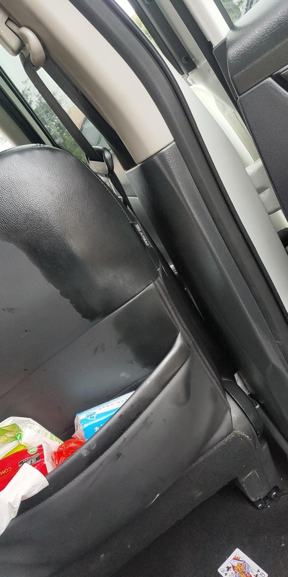 刚买几个月的奇骏流油什么问题车内也没有放有油物品，油味和液压一个味。
