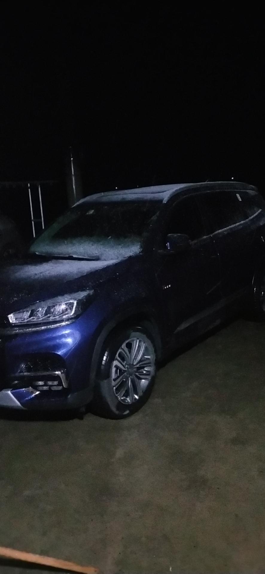 瑞虎8-就这样罩起来了，里面还是有雪，会不会有什么影响