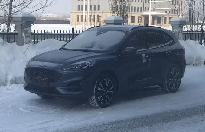 现在坐等提车，年前定了锐际ST款加科技包。现在想了解一下，提车时应该检查什么的，注意点什么的。求大神指点。多指点黑色的，不知道好不好看