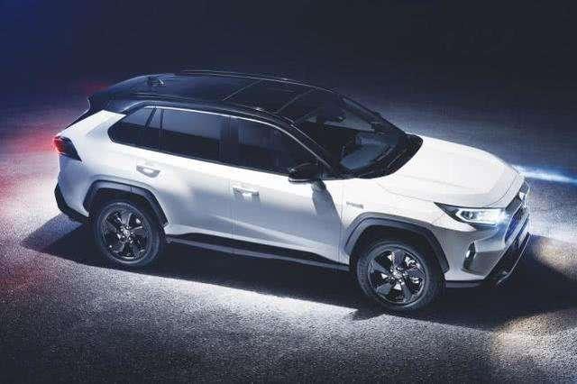 rav4荣放-新款荣放，2.0风尚的四驱系统和2.0尊贵的四驱系统，有什么不同？差了什么？