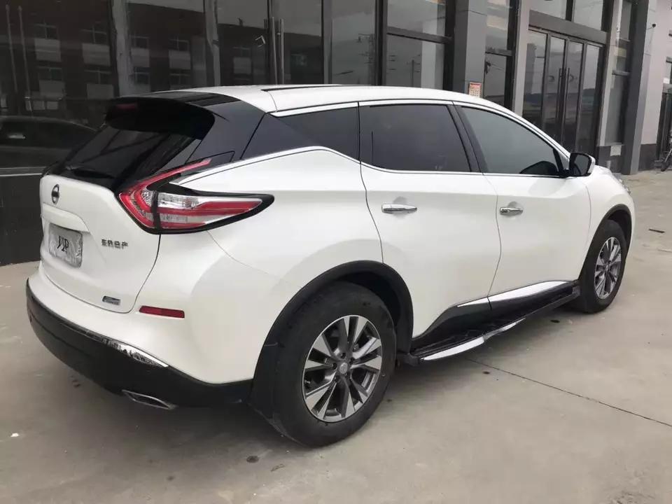 楼兰-购车总价 | 小兰当时指导价27万多，优惠了3万，当时加保险，购置税。落地在28万多。
同级对比 | 当时就看中了小兰的舒适性，号称日产大沙发。还有一个重要原因就是不喜欢带t的车型，总感觉自吸发动机毕竟经过了几十年的沉淀。还有不得不佩服日产发动机。
故障吐槽 | 目前没有出现过别的情况，就是上车挂倒挡的时候，中控屏幕切换的有点慢。
空间 | 本人身高170，调好前排后做入后排感觉挺宽敞的，后排做3个人一点也不压抑。后备箱空间挺大的。
驾驶体验 | 动力输出特别线性，方向盘指向精准，悬架调教适中，过滤